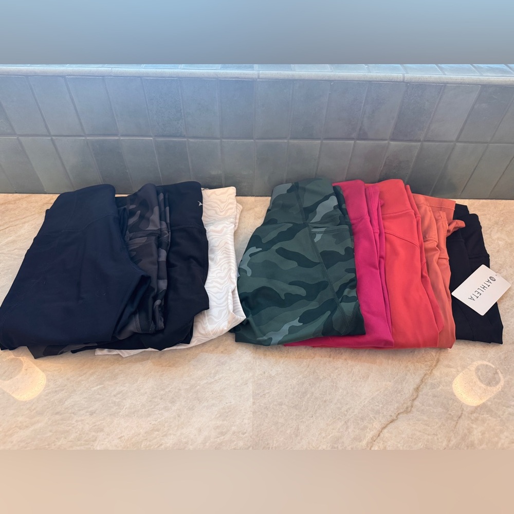 Lululemon, Athleta, Old Navy Bundle - size small